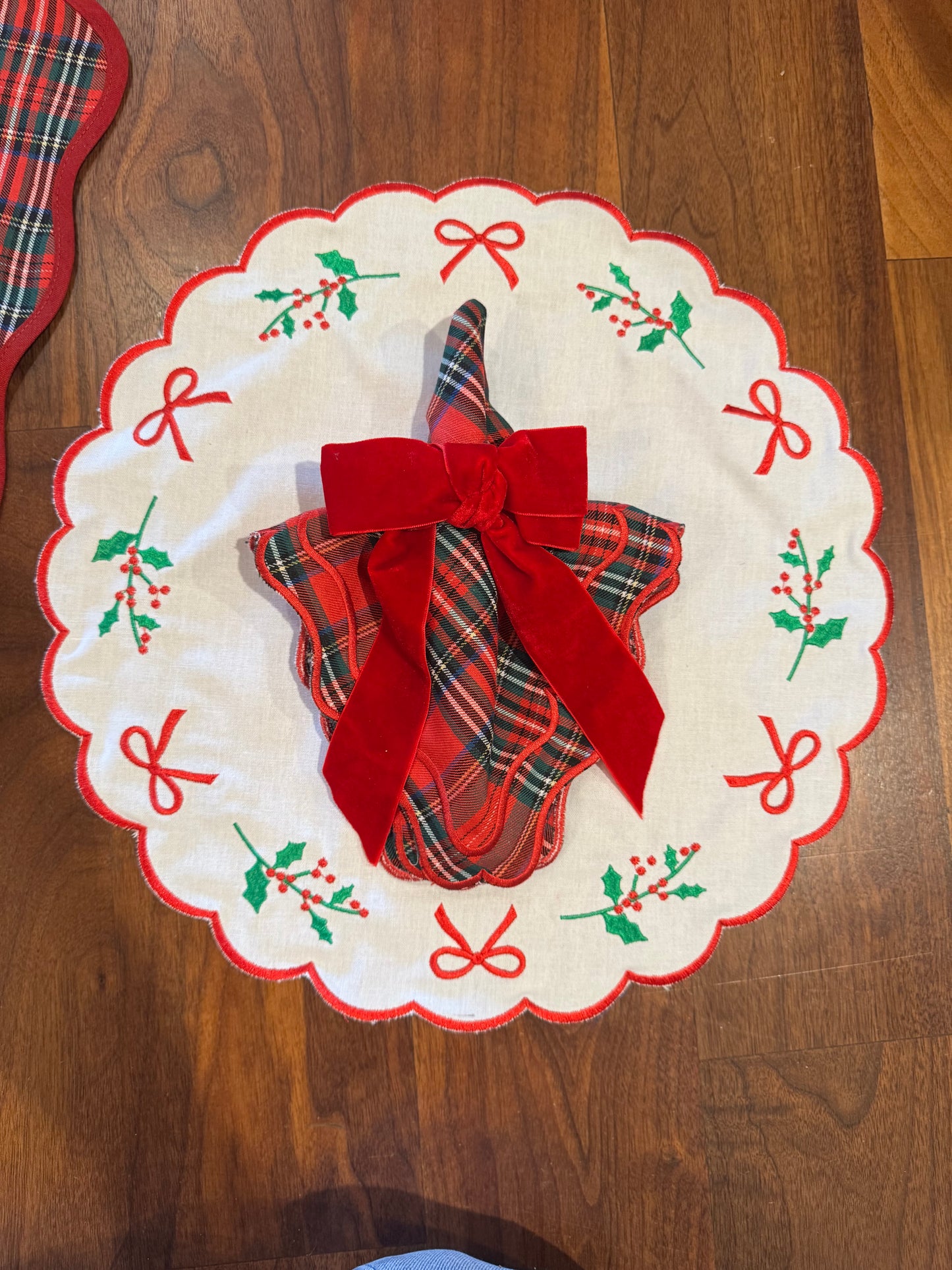 Tartan Scalloped Napkins