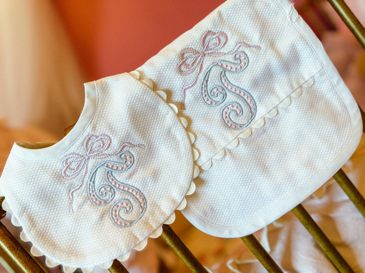 INFANT Scalloped Set
