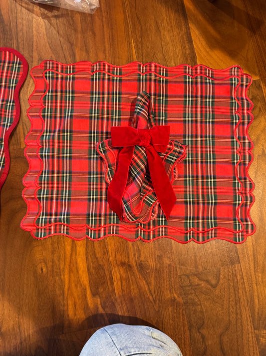 Tartan Scalloped Napkins
