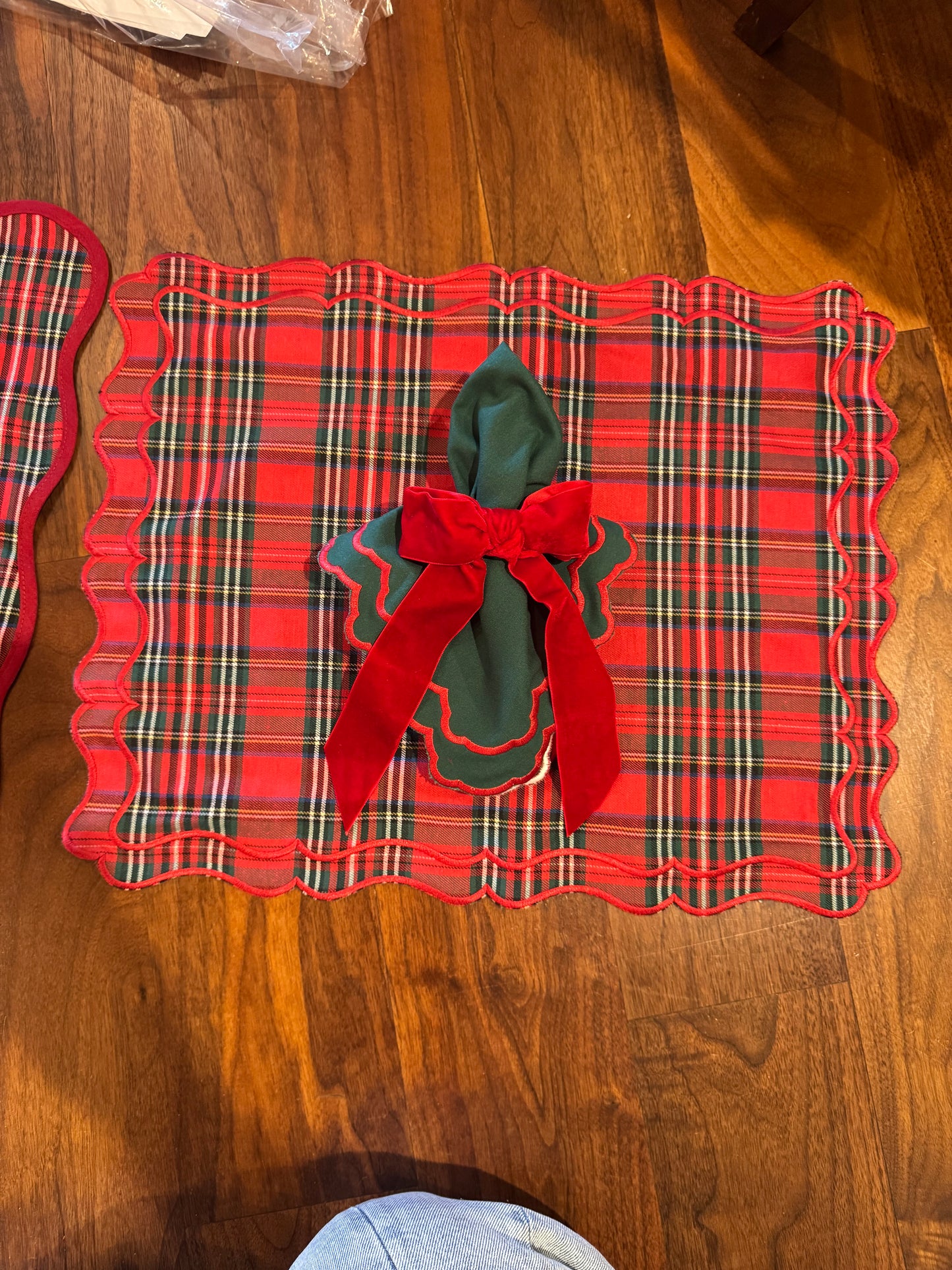 Tartan Scalloped Placemat
